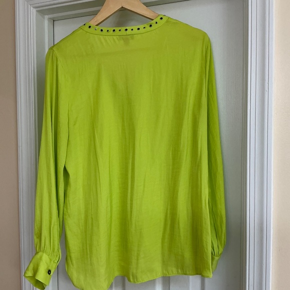 Vince Camuto Lime Studded Top, Size Medium - Picture 2 of 4